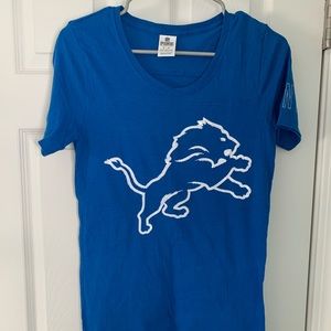 PINK Detroit Lions T-shirt size medium